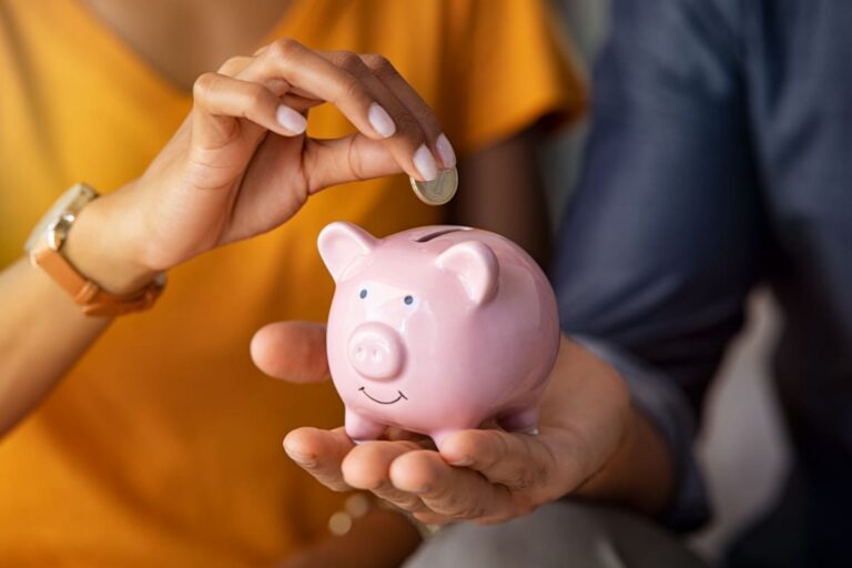 Como economizar dinheiro no dia a dia?