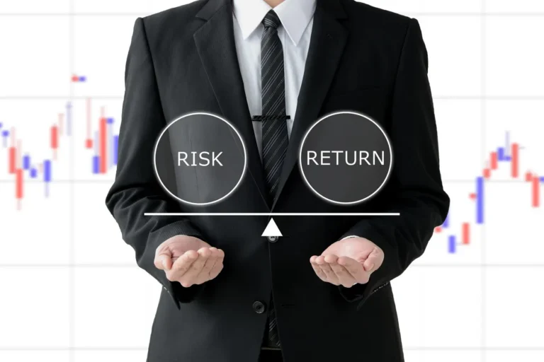 Comparing the benefits and risks of mutual funds in the U.S. and Canada