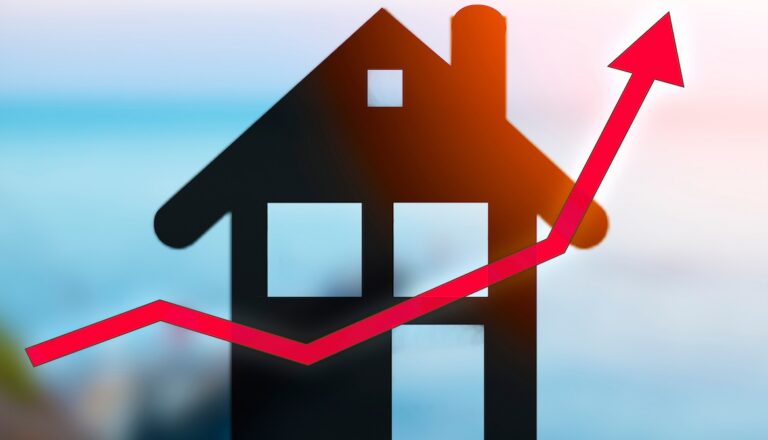 Comparison of credit and mortgage rates between the US and Canada: Which is the better option?