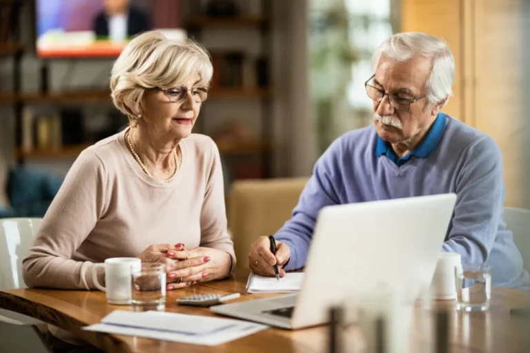 Strategies to build a robust retirement plan in a volatile market in North America
