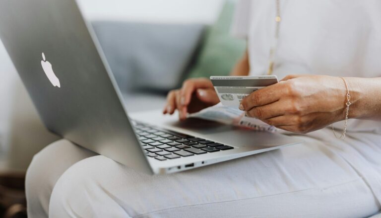 Sustainable rewards credit cards: The new trend in the US and Canada