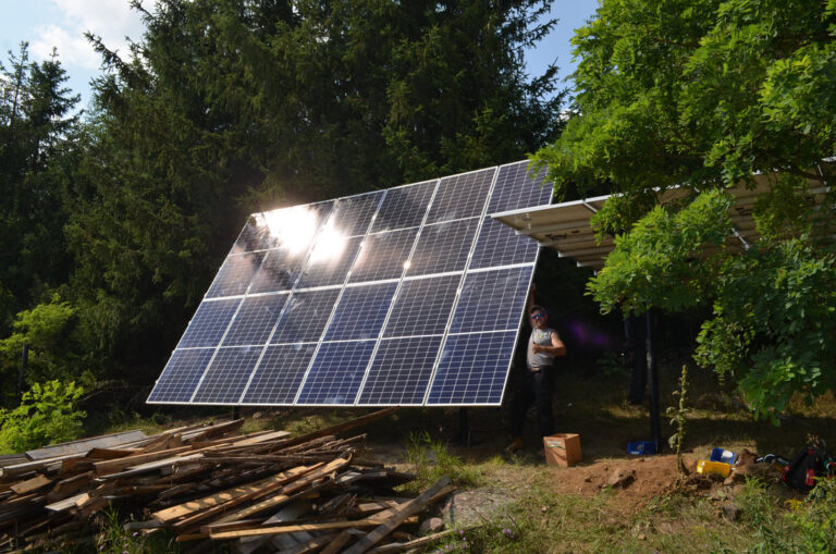 How renewable energy subsidy policies impact investments in Canada and the US