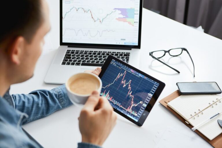 Exploring the growth of online financial communities: Tips and benefits for amateur investors